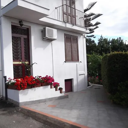 Holiday home Casavacanzeinsicilia Etna Taormina